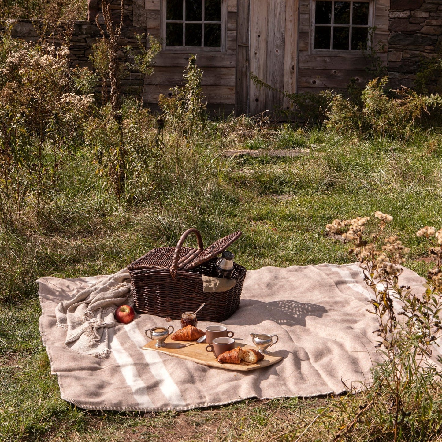 Hudson Woven Picnic Basket - Natural