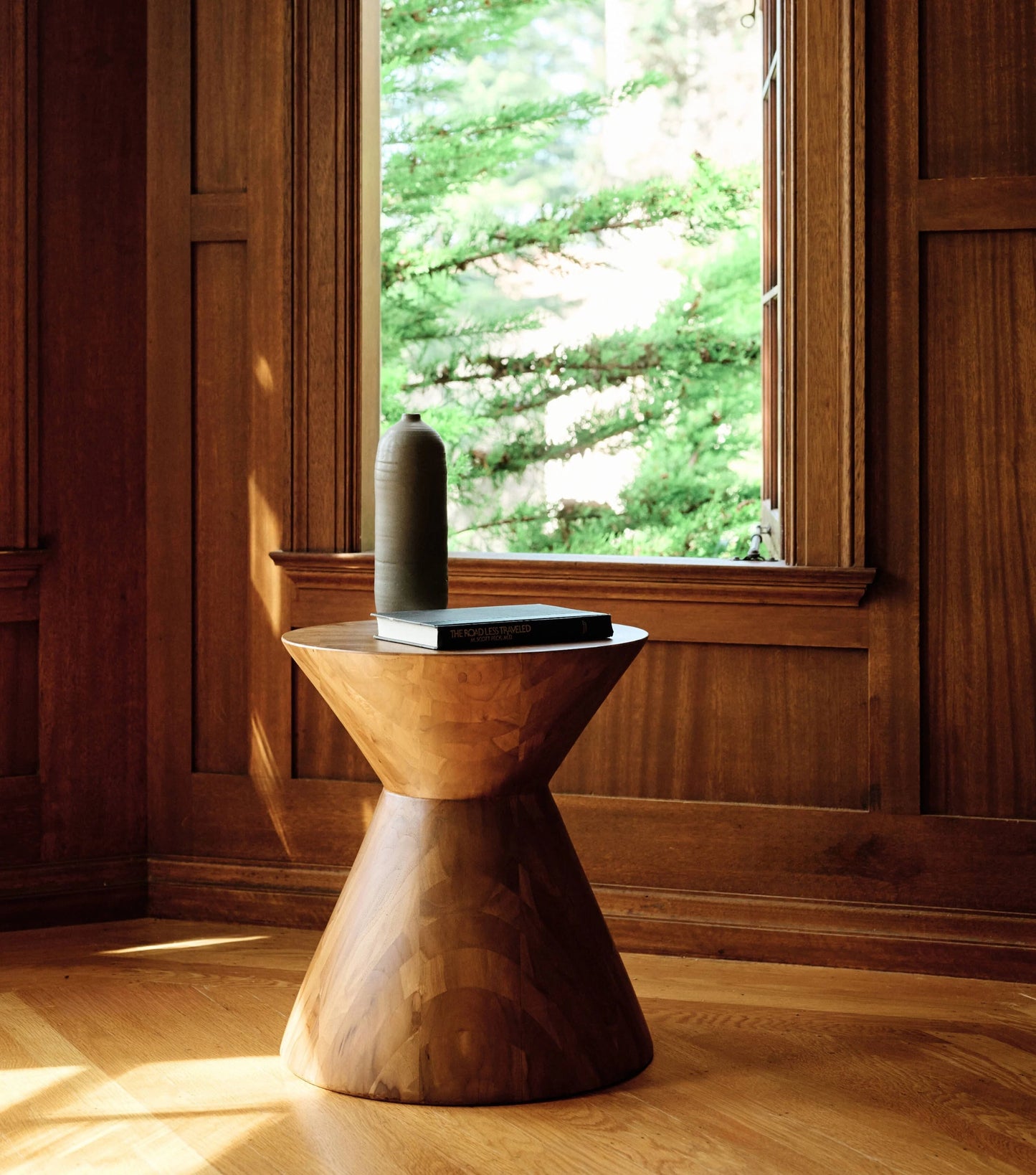 Trompo Side Table