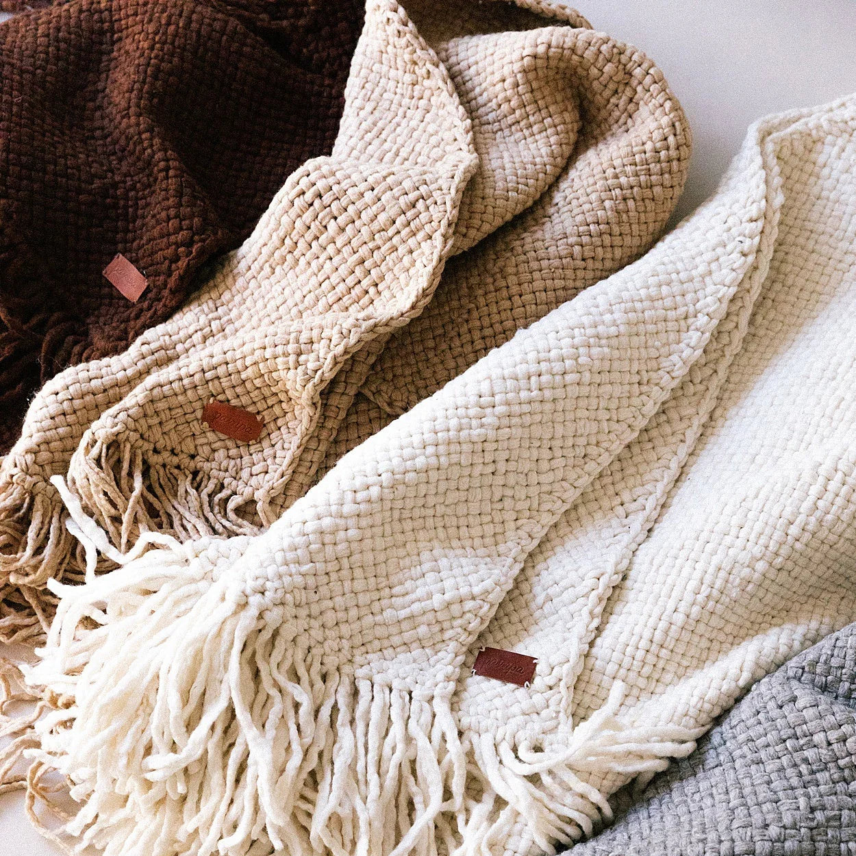 Monte Throw | Natural White